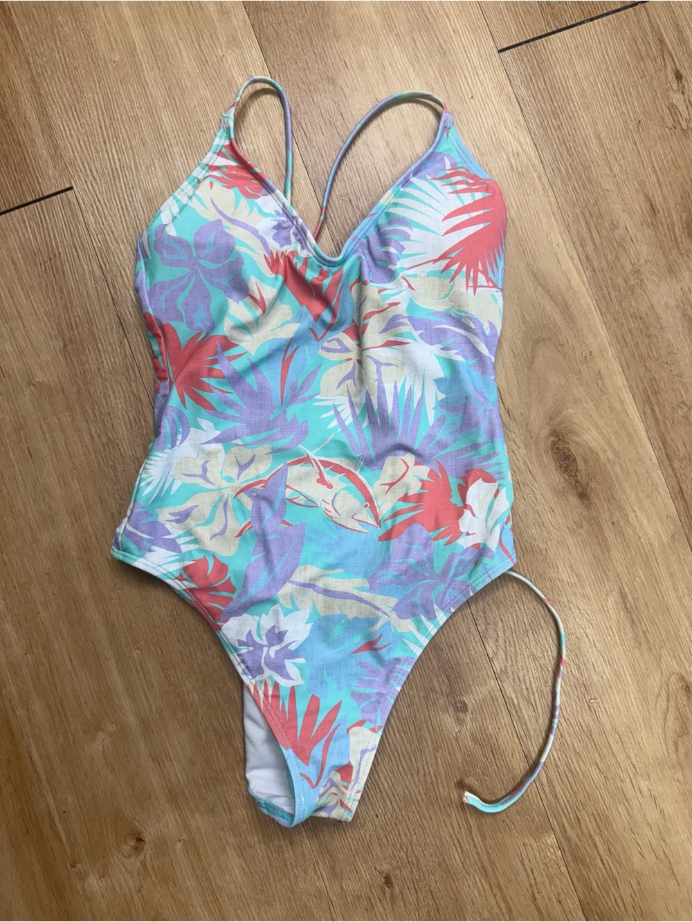 One-Piece Tropical Print Swimsuit - Multicolor